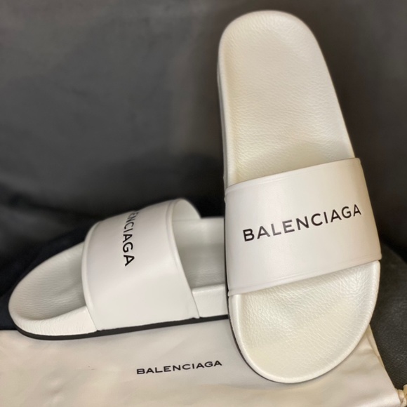 Women’s Balenciaga slides - Picture 2 of 2